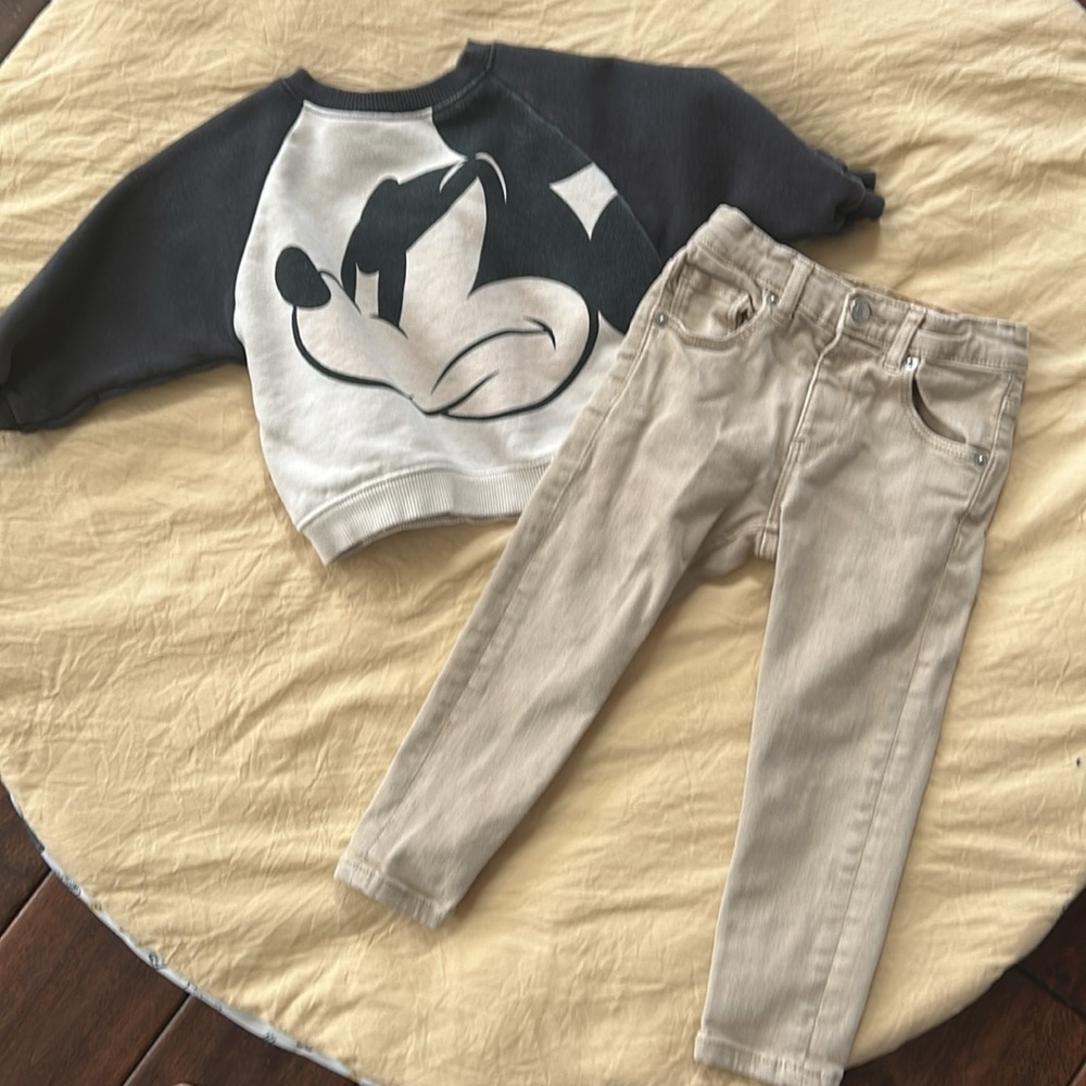 Zara Mickey Mouse Sweatshirt and Slim Jeans Outfit Set. Size 2-3T